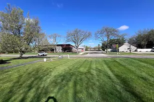 2470 Nassau Dr, Columbus, OH 43232 - Photo 4