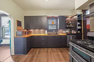 426 E Kossuth St, Columbus, OH 43206 - Photo 10