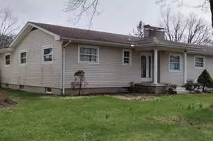 272 Whittier Dr N, Lancaster, OH 43130 - Photo 2
