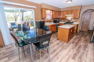 5976 Leafridge Ln, Columbus, OH 43232 - Photo 12