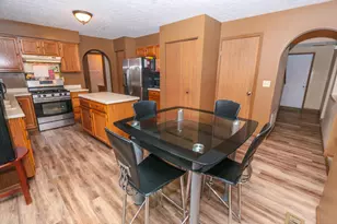 5976 Leafridge Ln, Columbus, OH 43232 - Photo 14