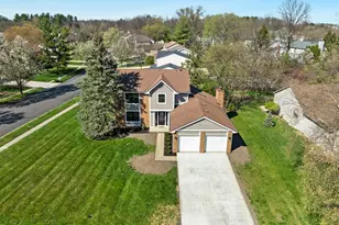 294 Meadow View Dr, Powell, OH 43065 - Photo 4