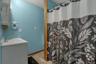 699 E 2nd St, Logan, OH 43138 - Photo 34