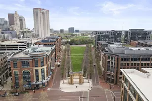 250 Daniel Burnham Square, Columbus, OH 43215 - Photo 50