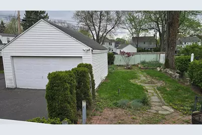 299 E Dominion Boulevard, Columbus, OH 43214 - Photo 4