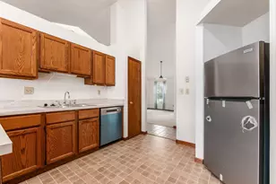 1545 Raspberry Run Dr, Columbus, OH 43204 - Photo 10