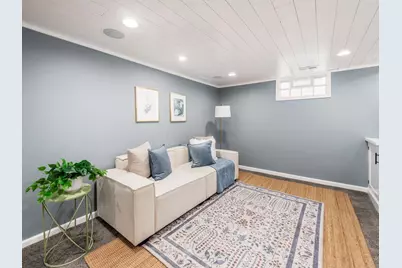 620 E Royal Forest Boulevard, Columbus, OH 43214 - Photo 32