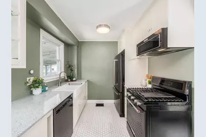 620 E Royal Forest Boulevard, Columbus, OH 43214 - Photo 10