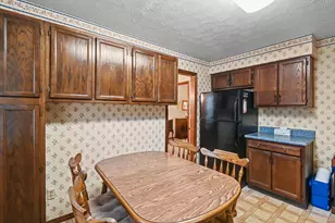1020 Victoria Dr, Bucyrus, OH 44820 - Photo 6
