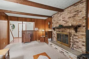 1020 Victoria Dr, Bucyrus, OH 44820 - Photo 2