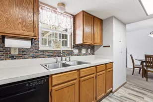 5574 Parkshire Dr, Columbus, OH 43229 - Photo 12