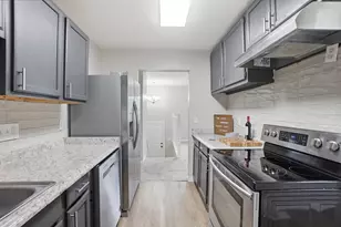 2670 Diane Pl, Columbus, OH 43207 - Photo 10