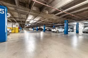 1000 Urlin Ave, Columbus, OH 43212 - Photo 26