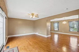 1066 Rousseau Ln, Galloway, OH 43119 - Photo 6