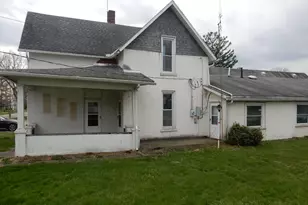 130 W Main St, Centerburg, OH 43011 - Photo 2