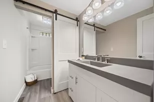 995 E Lincoln Ave, Columbus, OH 43229 - Photo 26