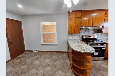 885 W Perry Street, Bucyrus, OH 44820 - Photo 10