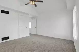 39 W Ramlow Alley, Columbus, OH 43202 - Photo 14