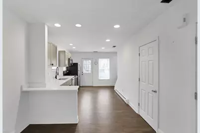 39 W Ramlow Alley, Columbus, OH 43202 - Photo 6