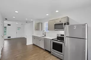 39 W Ramlow Alley, Columbus, OH 43202 - Photo 8