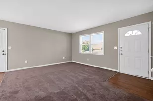 5373 Deforest Dr, Columbus, OH 43232 - Photo 4