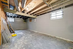 241 S Brinker Ave, Columbus, OH 43204 - Photo 32
