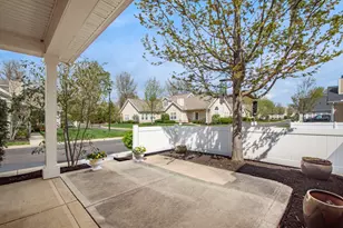 297 Cover Pl, Columbus, OH 43235 - Photo 4