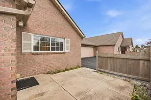 1251 Amberlea Dr E, Columbus, OH 43230 - Photo 34