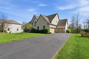 7031 Bold Forbes Ct, Blacklick, OH 43004 - Photo 4