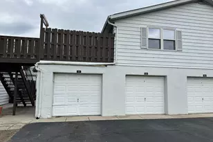 2516 Nassau Dr, Columbus, OH 43232 - Photo 2