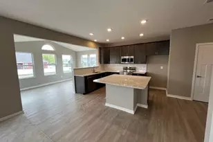 327 Kendall St, Bellefontaine, OH 43311 - Photo 10