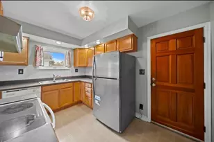 145 Demorest Rd, Columbus, OH 43204 - Photo 16