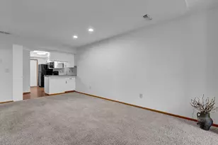 2560 Trotterslane Dr, Columbus, OH 43235 - Photo 10