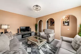 1914 Walden Dr, Columbus, OH 43229 - Photo 8