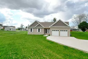 316 E Main St, Danville, OH 43014 - Photo 12