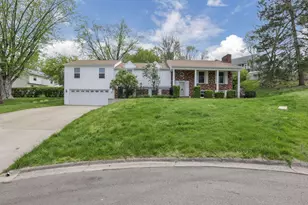 1687 Emerald Ct, Newark, OH 43055 - Photo 2