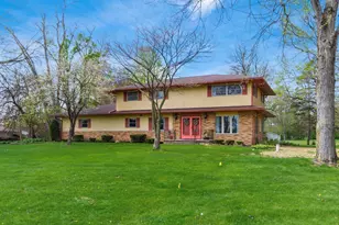 3561 Kingsway Dr, Columbus, OH 43221 - Photo 2