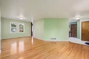 3851 Equestrian Ct, Columbus, OH 43221 - Photo 8