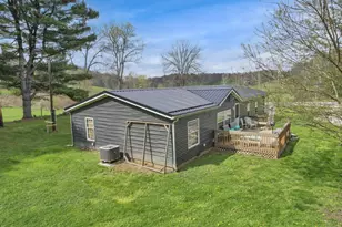 8405 Friendship Dr, New Concord, OH 43762 - Photo 4