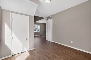 56 Florence Ave, Columbus, OH 43228 - Photo 8