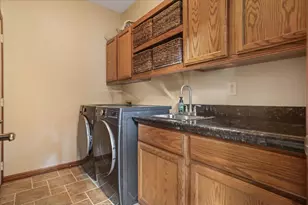 7858 Astra Cir, Reynoldsburg, OH 43068 - Photo 42