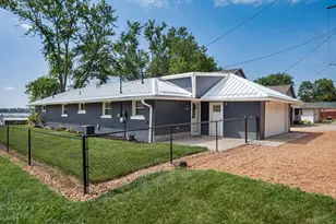 3 Lakeview Dr, Thornville, OH 43076 - Photo 2