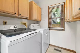 6696 Maplebrook Ln, Columbus, OH 43235 - Photo 24