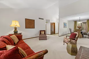 6696 Maplebrook Ln, Columbus, OH 43235 - Photo 8