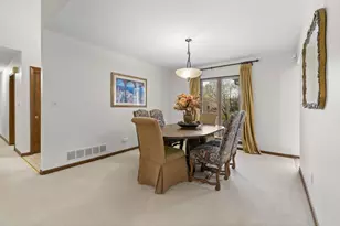 6696 Maplebrook Ln, Columbus, OH 43235 - Photo 12
