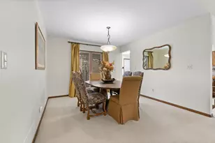 6696 Maplebrook Ln, Columbus, OH 43235 - Photo 10
