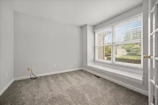 374 Rosewood Ct, Powell, OH 43065 - Photo 6