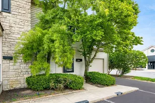 2486 Bethel Rd, Columbus, OH 43220 - Photo 4