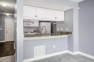 2486 Bethel Rd, Columbus, OH 43220 - Photo 14