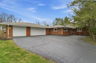 1580 London Dr, Upper Arlington, OH 43221 - Photo 4